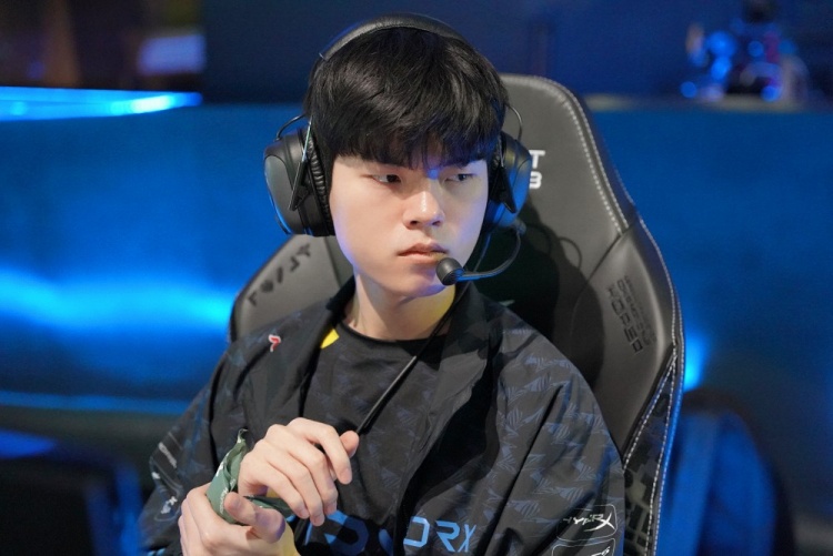 他的策略稳 他的策略稳